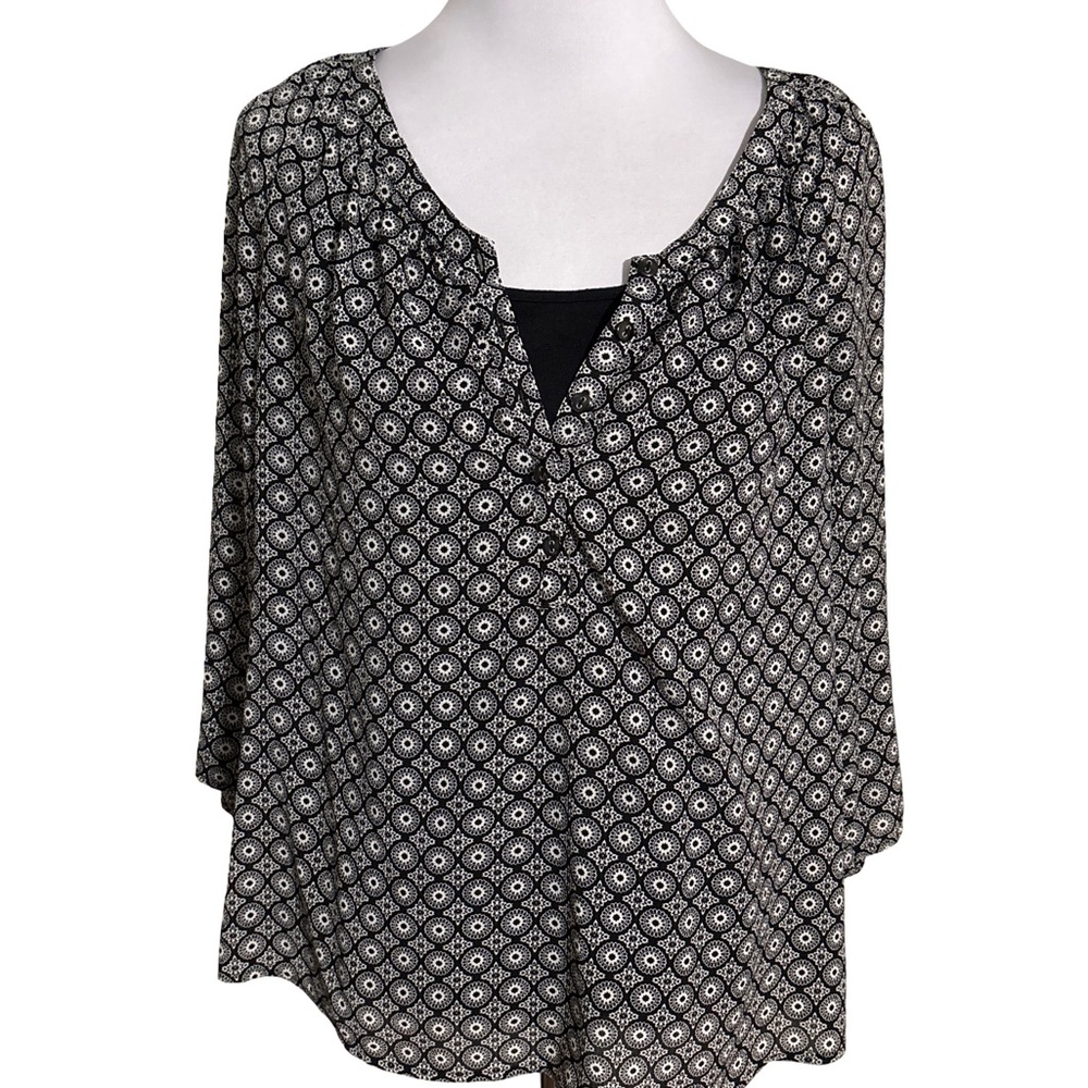 Croft & Barrow Black White Geometric Blouse Tank Top
